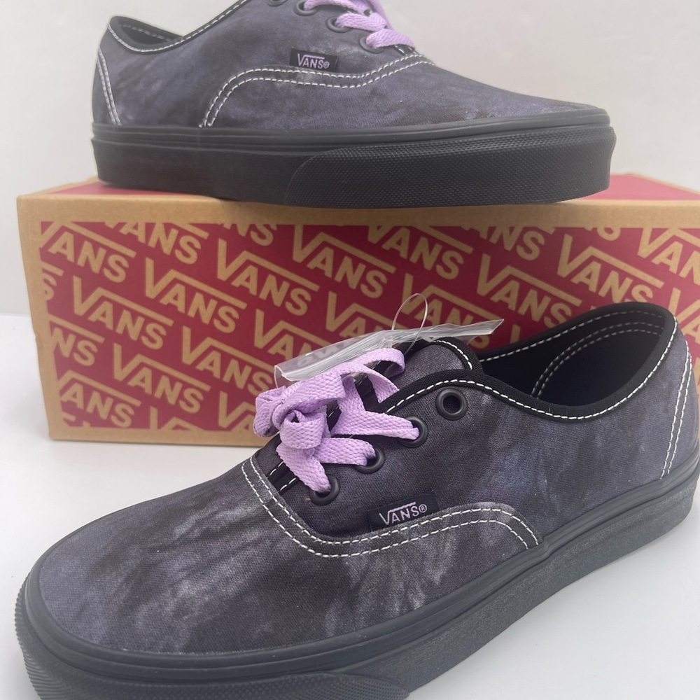 Vans Men’s Authentic Midnight Shift Black/Black Sneakers
VN0009PVBKA
 Lavender